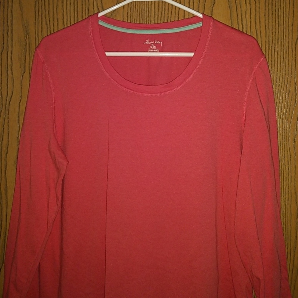 Long sleeved T-shirt