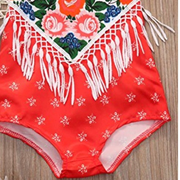 Backless halter romper - Picture 3 of 3