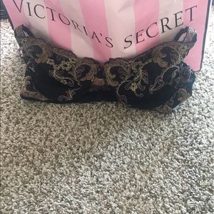 Natori beautiful black embroidered sheer bra s36C