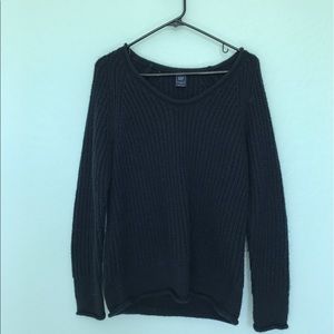 Gap sweater