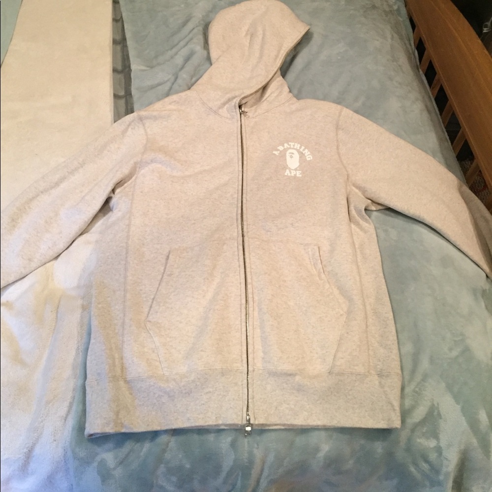 A Bathing Ape Sweat shirt Size XL great condition