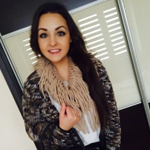 Meet your Posher, Izabela