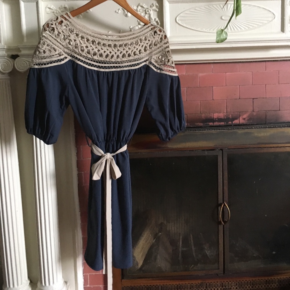 Romantic dress - Picture 3 of 4