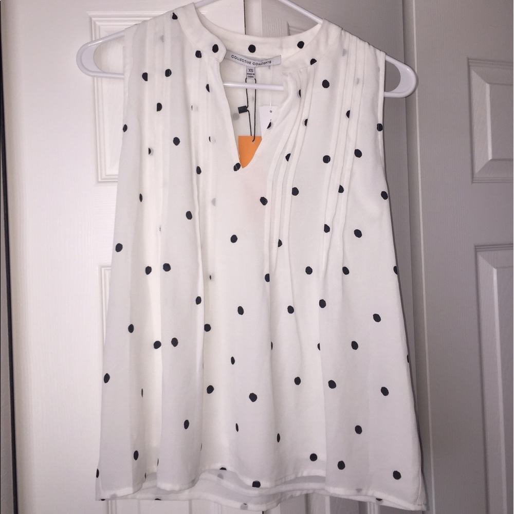 Collective Concepts Sleeveless Blouse