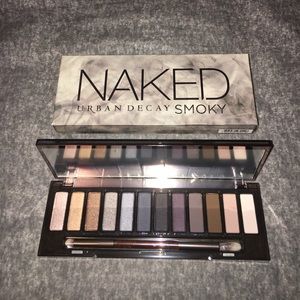 Urban Decay Naked Smoky Palette!