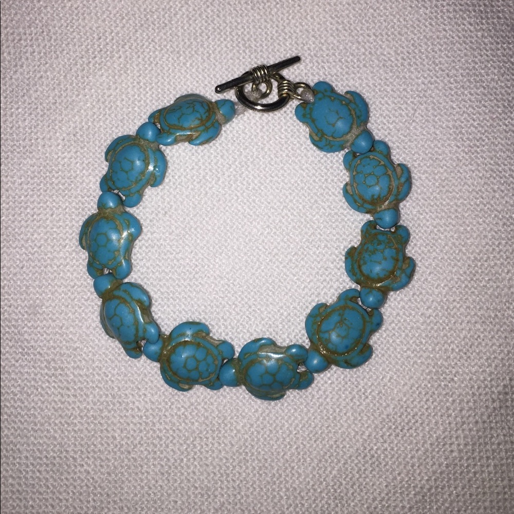 Turtle turquoise howlite beaded bracelet