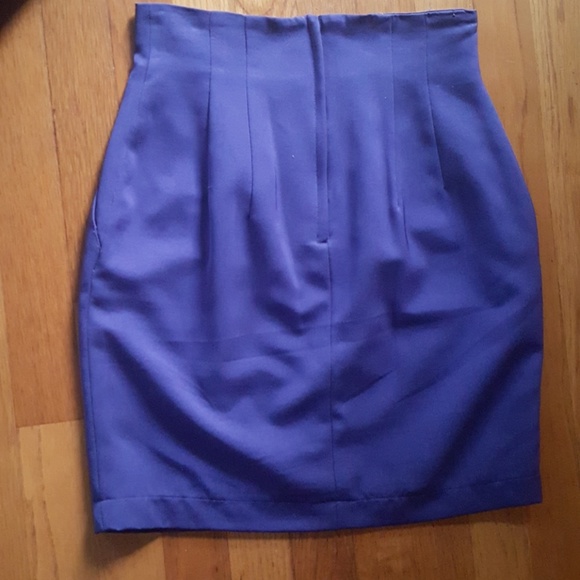 Skirt - Picture 2 of 4