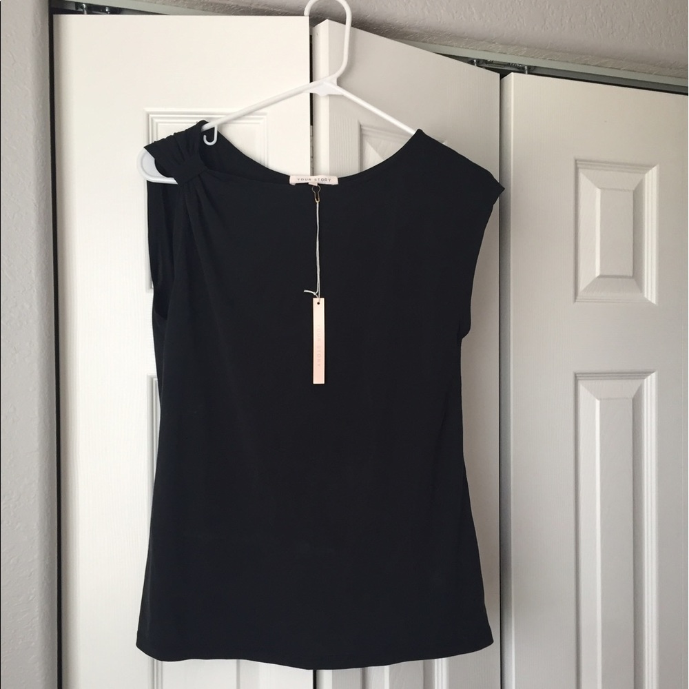 Your Story One-shoulder Tee