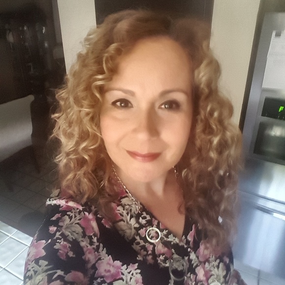 Meet your Posher, Martha - Picture 2 of 2