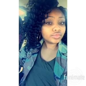 Meet your Posher, Amya