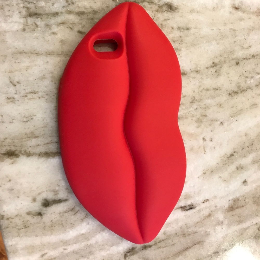 iPhone 6s lip case 😻👄