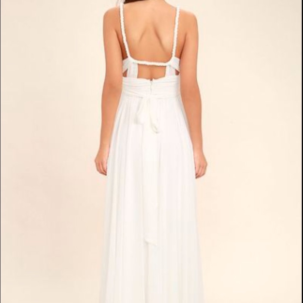NWT White Maxi Lulu's Dress. Size M.