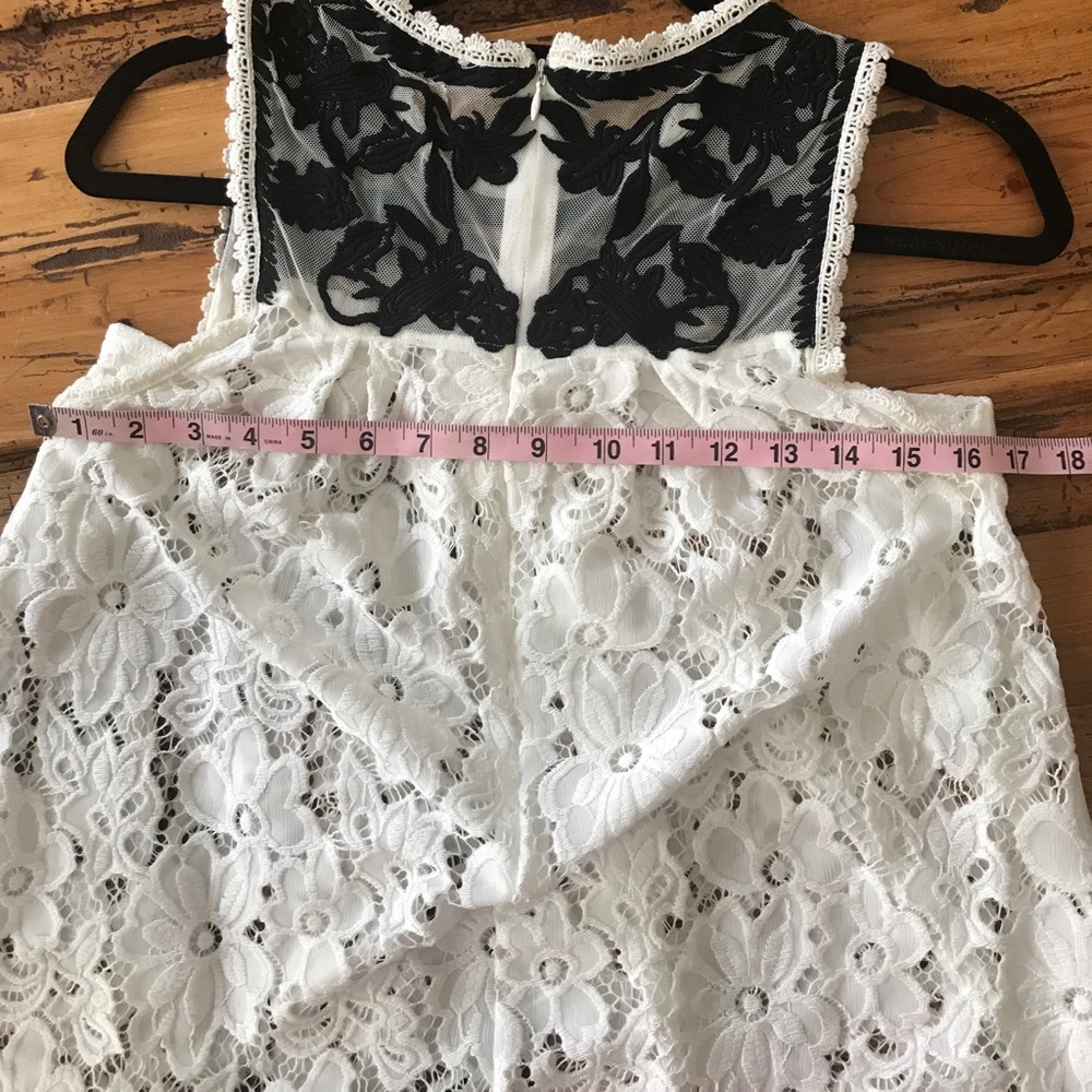 Johnny Was Lace Embroidered Flowy Top - Picture 6 of 6