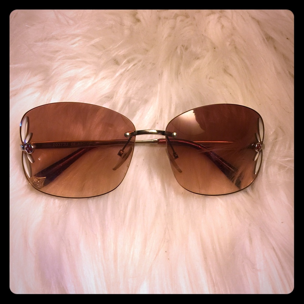 Authentic Louis Vuitton Lily Sunglasses