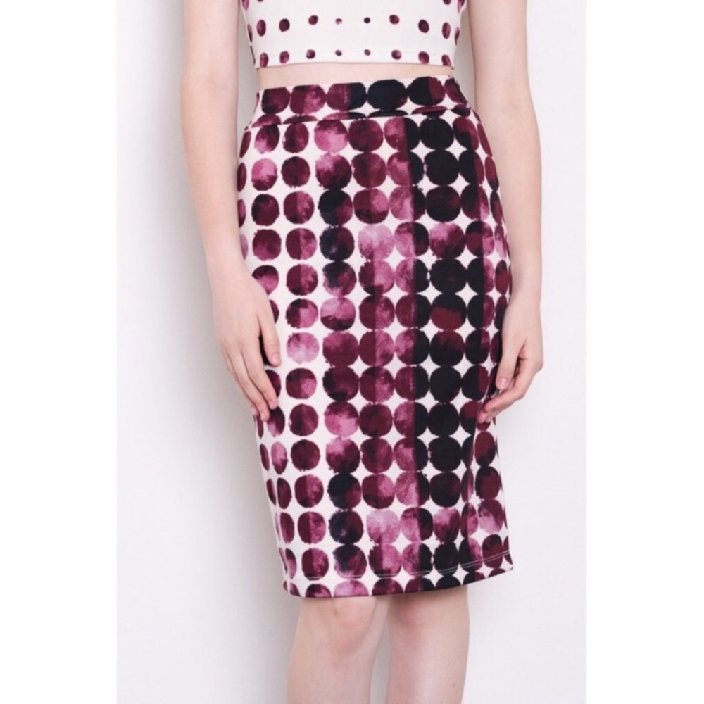 +MAKE AN OFFER+ Dotted pencil skirt