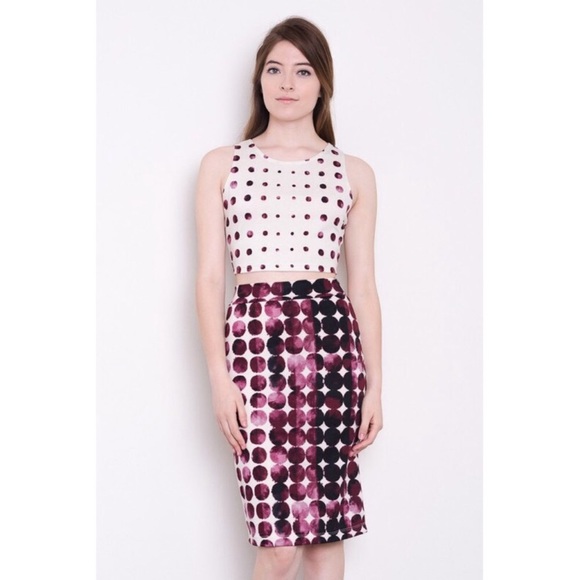 +MAKE AN OFFER+ Dotted pencil skirt - Picture 2 of 4