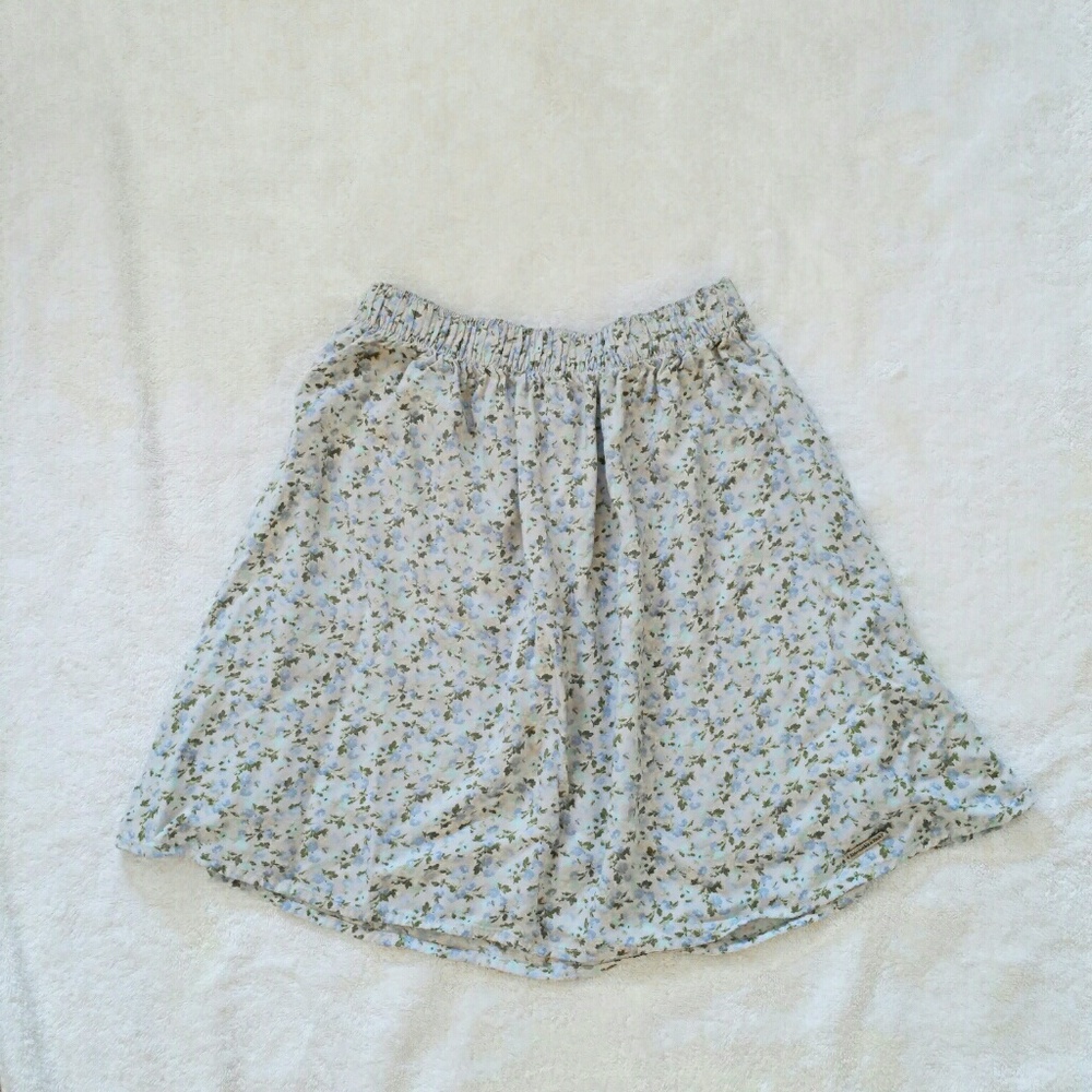 🎀BOGO FREE🎀 Abercrombie floral skirt