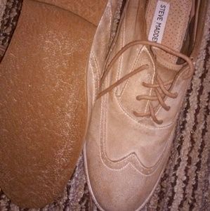 Steve Madden never worn as well as thePerry Ellis