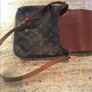 Gently used beautiful Salsa bag.