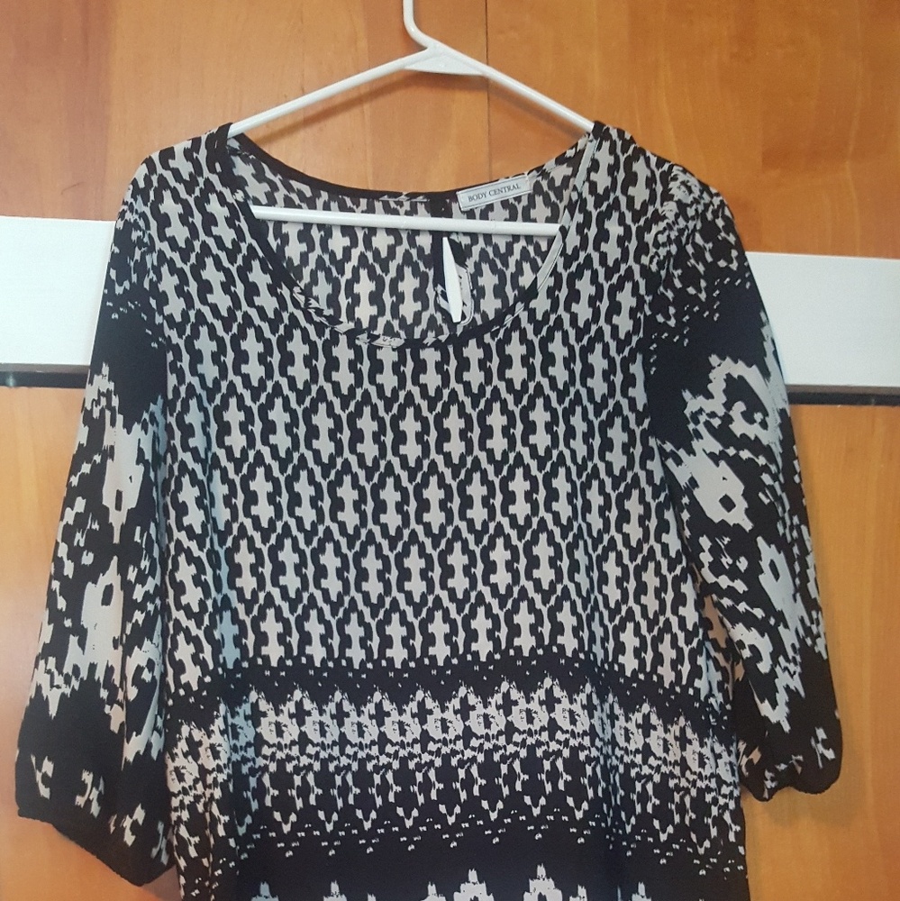 Above the knee loose black &white dress