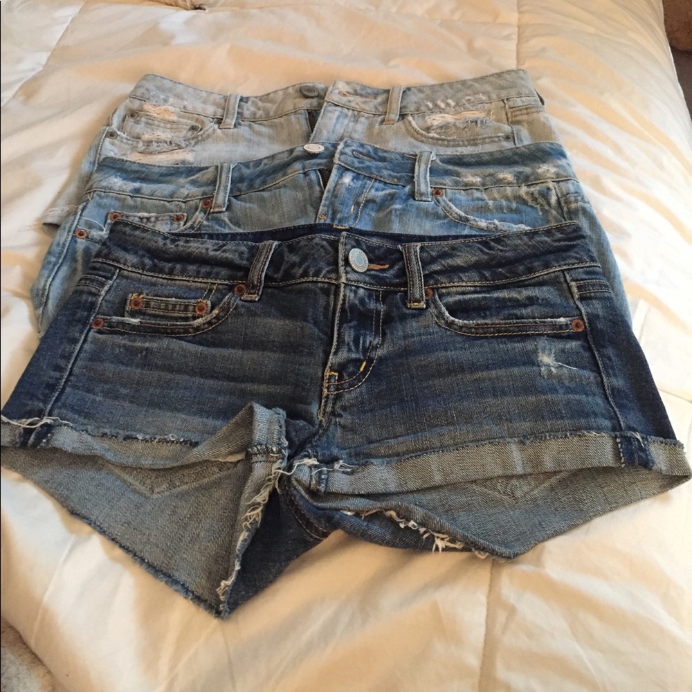 American Eagle Distressed Jean Shorts👖