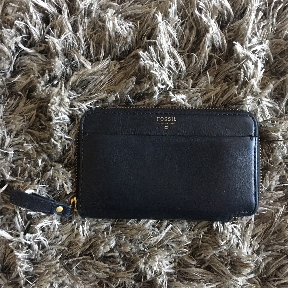 Fossil Black Leather Zip Around Wallet