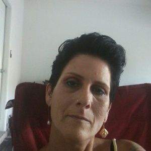 Meet your Posher, Lara