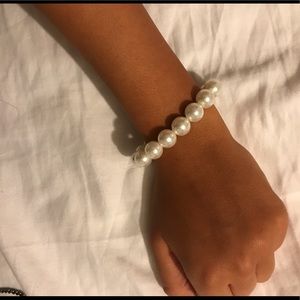 Pearl bracelet