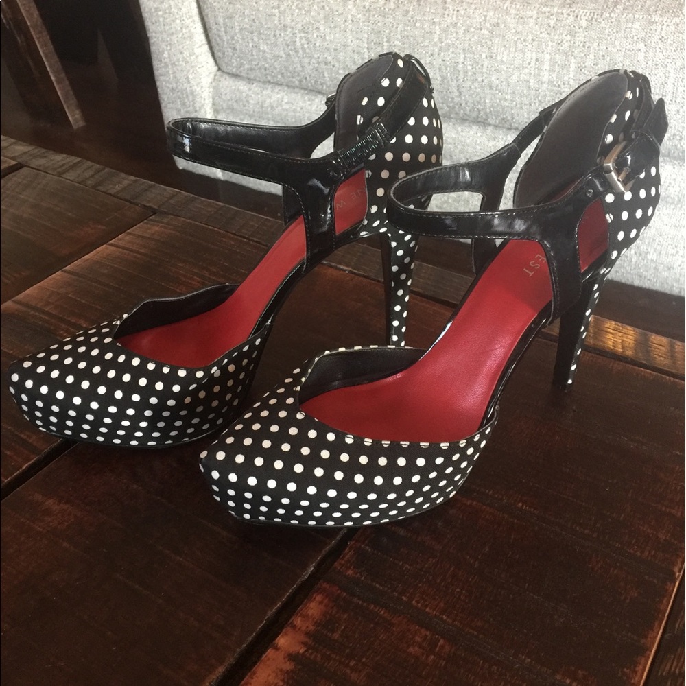 Nine West Black & White Polka Dot Heels Sz 7.5M