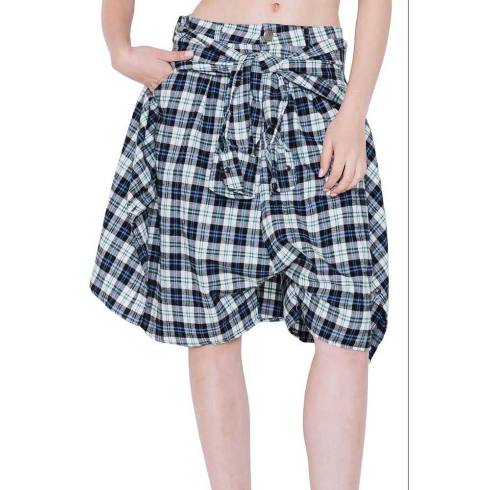 Plaid short pants