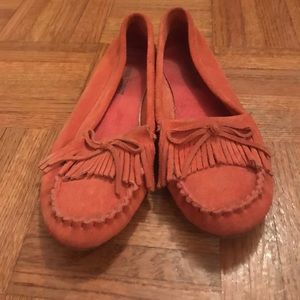Minnetonka Moccasins - Coral - Women's Size 7.5