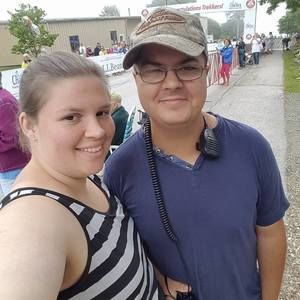 Meet your Posher, Crystal