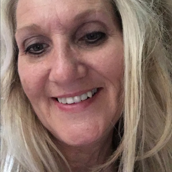 Meet your Posher, Jan - Picture 1 of 1