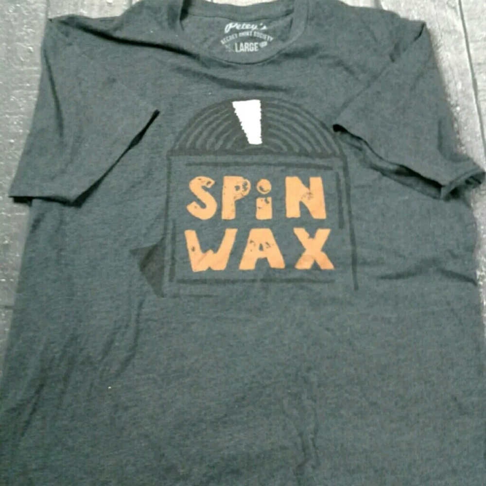 PETEYS  SPIN WAX T SHIRT SIZE LARGE