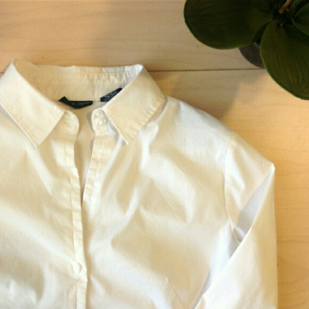 New York & Company Stretch | White Collared Shirt