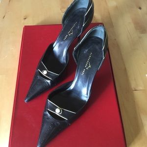 Alexandra Neel Black and White Pumps s.39