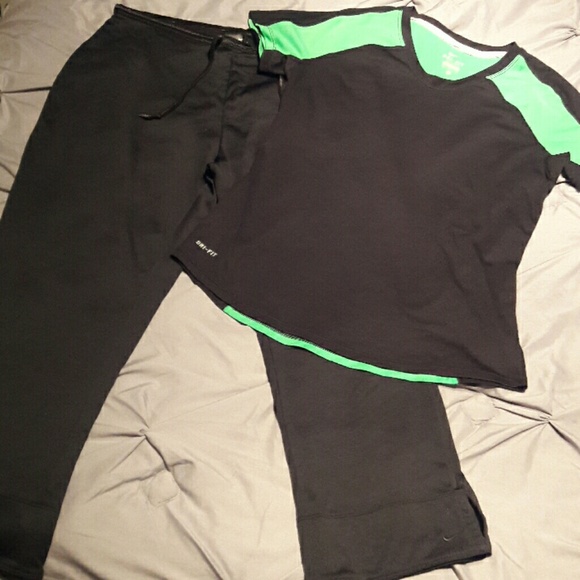 Nike Pants - Nike medium capris and t-shirt