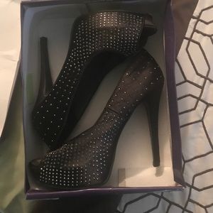 Madden Girl Sparkle Black Pumps