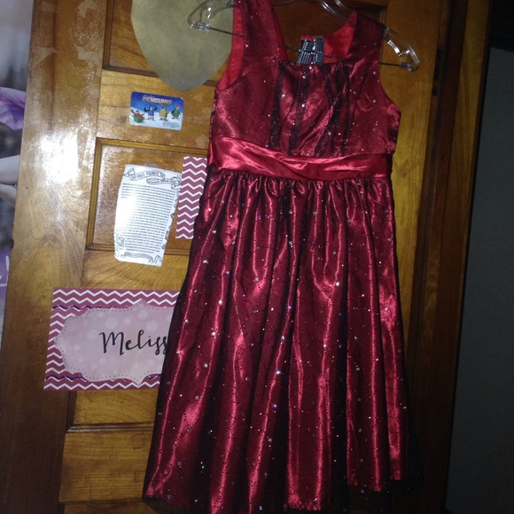Beautiful Kid's Sparkly Red Dress - Picture 2 of 7