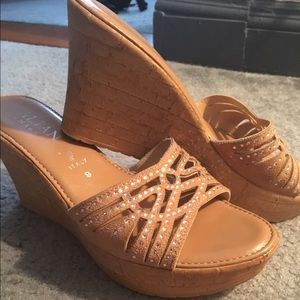 worn once espadrilles wedge.. made in Italy