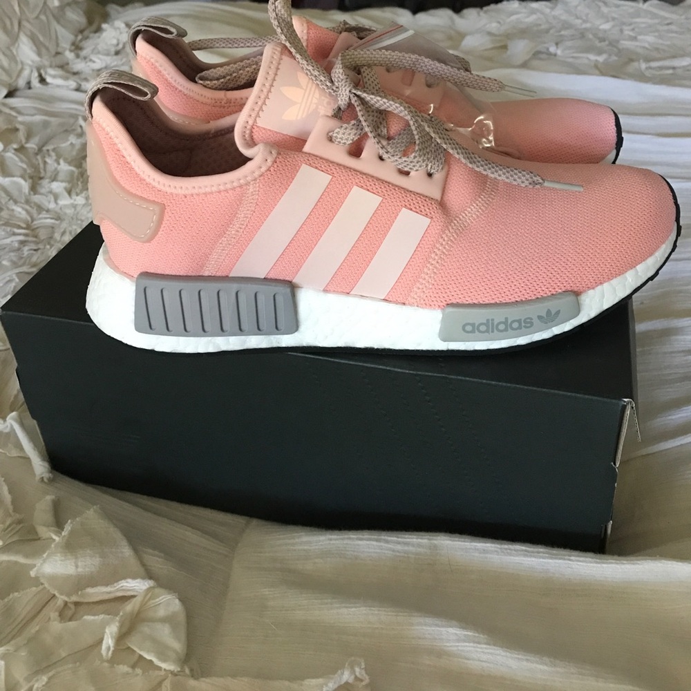 Women's Adidas NMD_R1