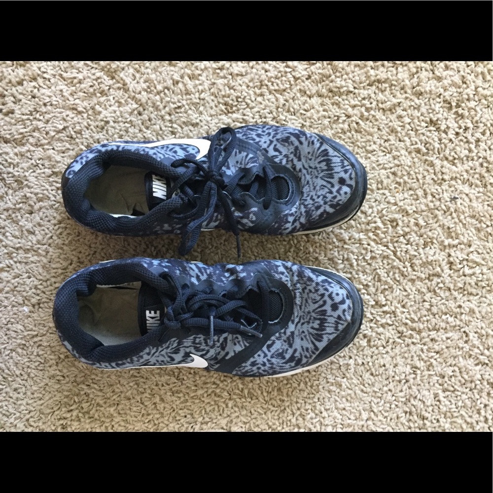 EUC Nike Shoes