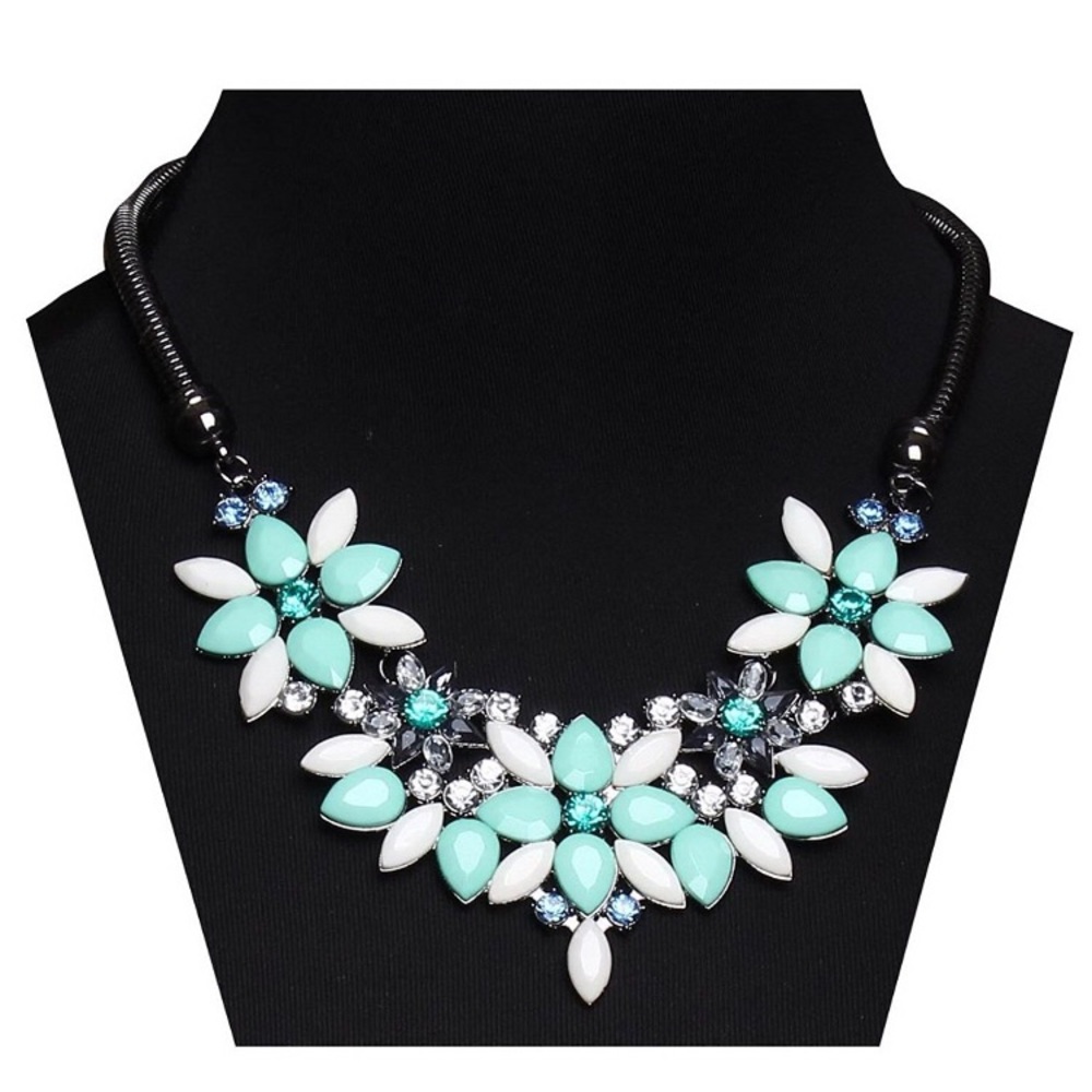  w/tags 1 statement necklace!