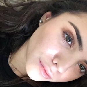 Meet your Posher, Eva
