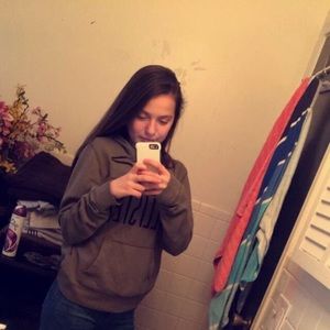 Meet your Posher, Mina