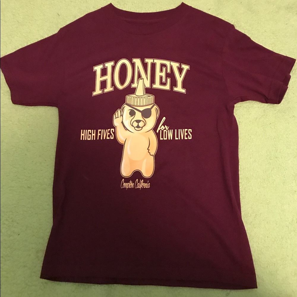 Maroon honey tshirt