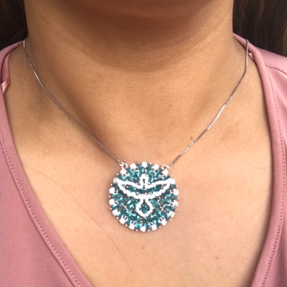 🍯Holy Spirit Pendant Necklace🍯 - Picture 4 of 4