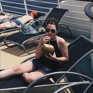 Meet your Posher, Kylee