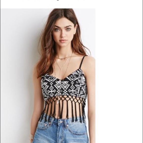 Forever 21 Tops - FOREVER 21 // Tribal fringed crop top