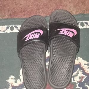 Nike slides